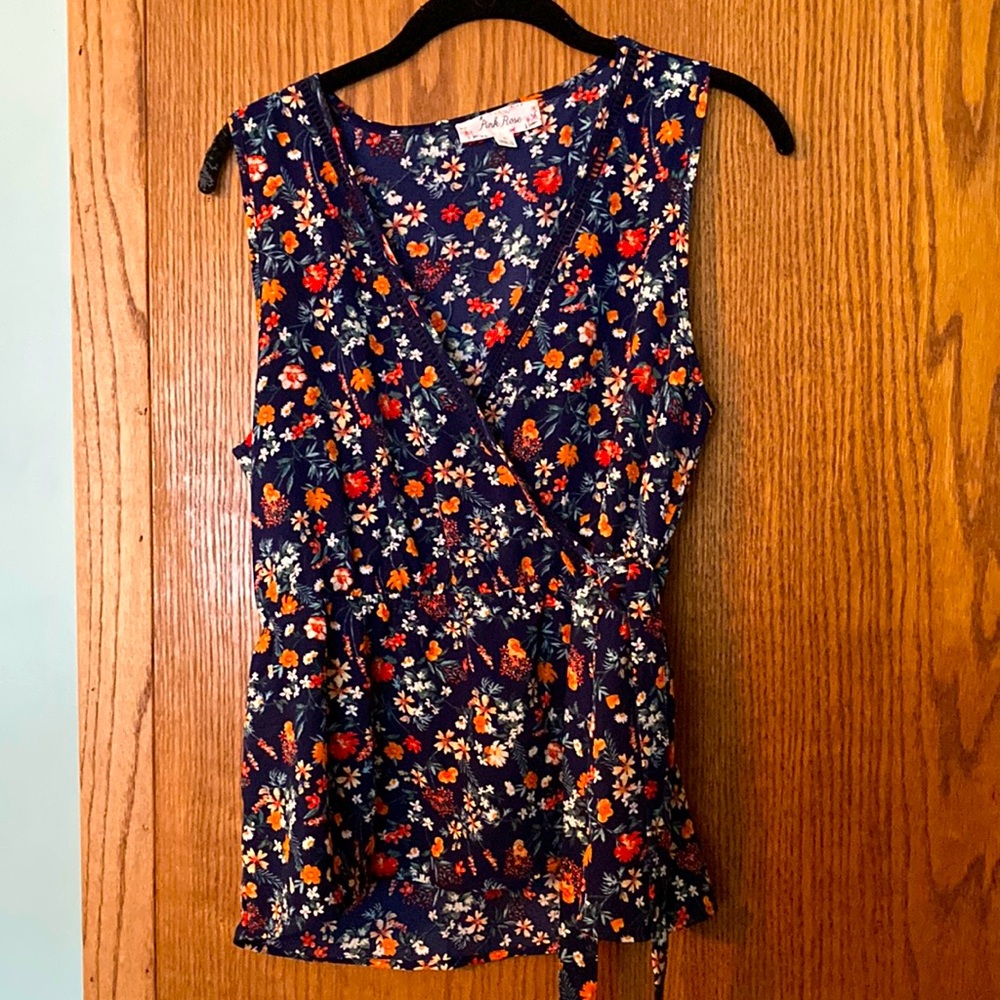 Womens sleeveless shirt